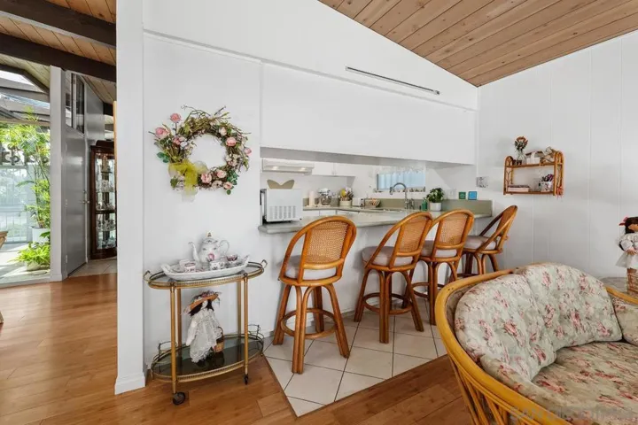 4473 Charger Blvd, San Diego, California 92117
