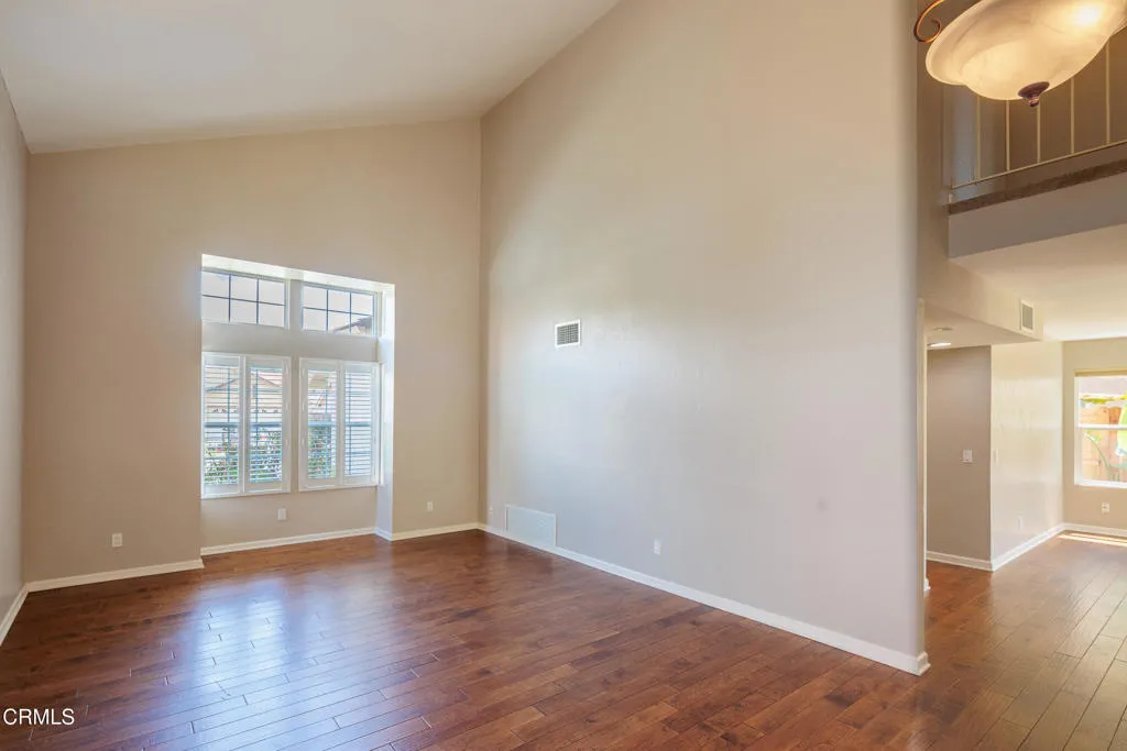 5382 Meadowbluff Ct-3901-HDR