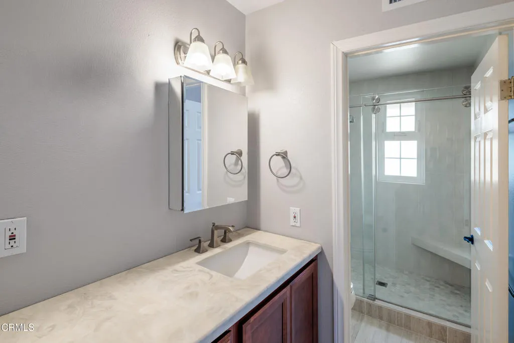5382 Meadowbluff Ct-3973-HDR