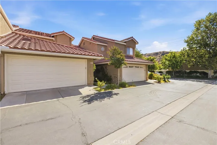 28127 Bobwhite Circle 98, Saugus, California 91350