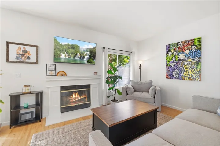 28127 Bobwhite Circle 98, Saugus, California 91350