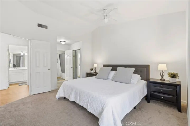 28127 Bobwhite Circle 98, Saugus, California 91350