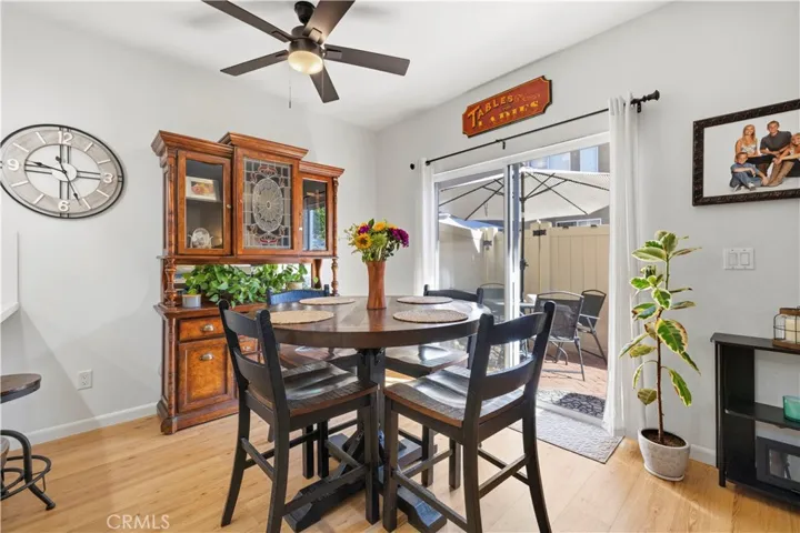 28127 Bobwhite Circle 98, Saugus, California 91350