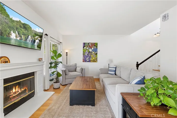 28127 Bobwhite Circle 98, Saugus, California 91350