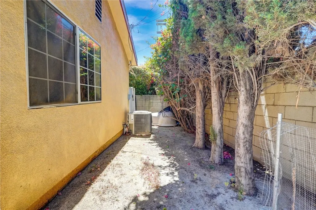 Side yard