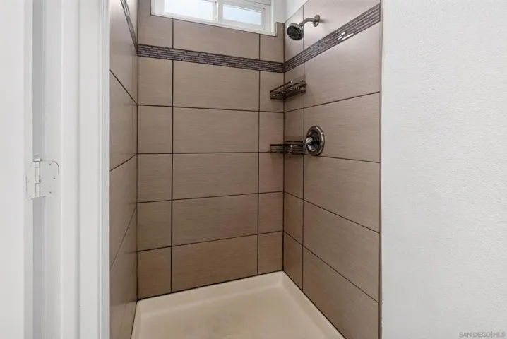 1503 Tucker Lane, Encinitas, California 92024