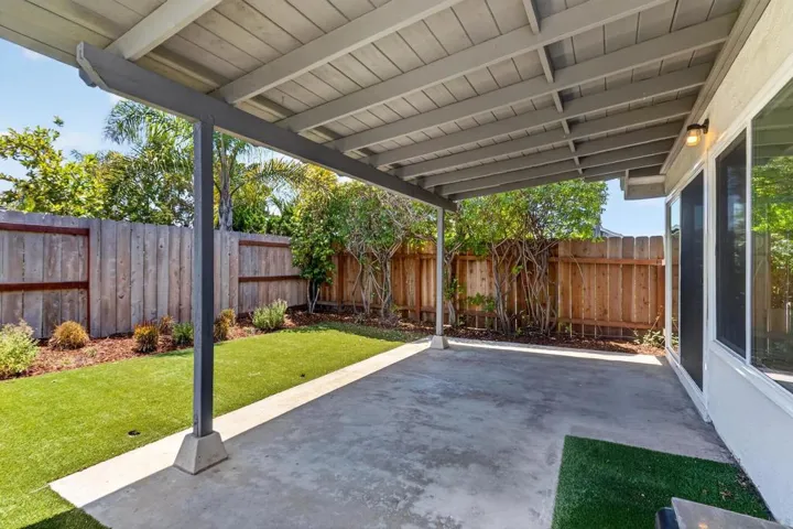 1503 Tucker Lane, Encinitas, California 92024