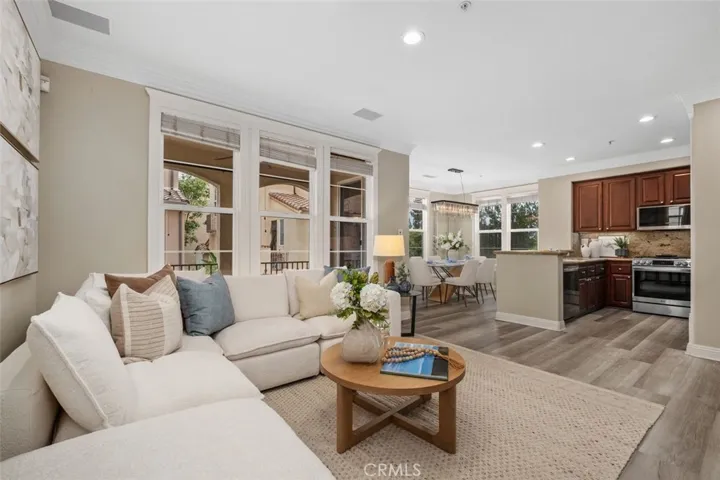 347 Tall Oak, Irvine, California 92603