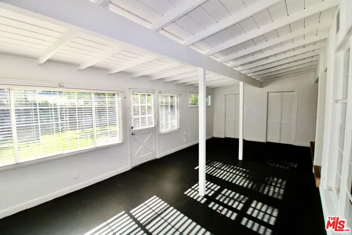 5415 Coldwater Canyon Avenue, Sherman Oaks, California 91401