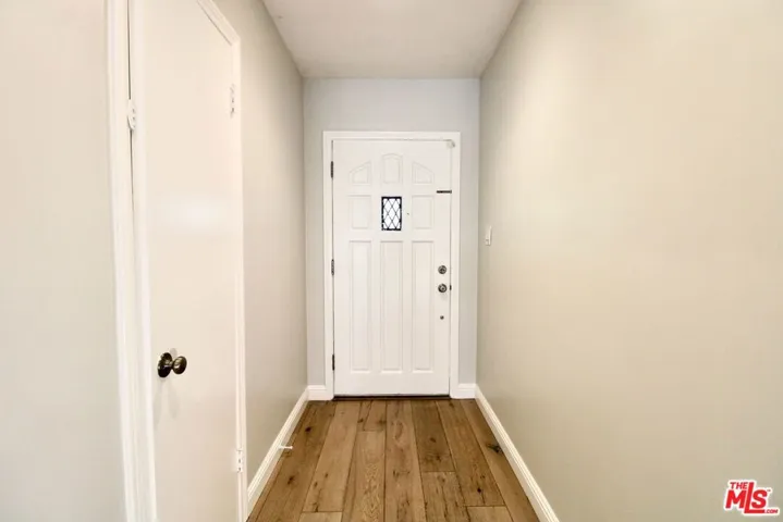 5415 Coldwater Canyon Avenue, Sherman Oaks, California 91401