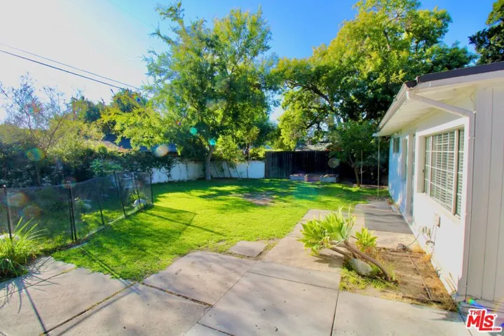 5415 Coldwater Canyon Avenue, Sherman Oaks, California 91401