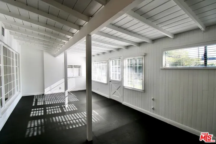 5415 Coldwater Canyon Avenue, Sherman Oaks, California 91401