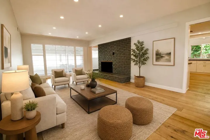 5415 Coldwater Canyon Avenue, Sherman Oaks, California 91401