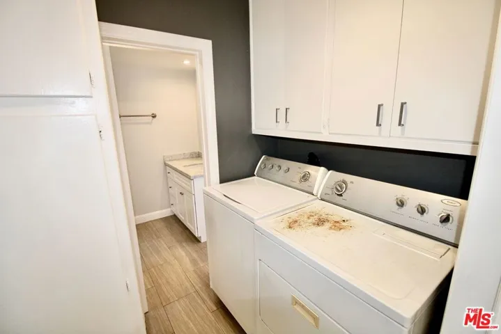 5415 Coldwater Canyon Avenue, Sherman Oaks, California 91401