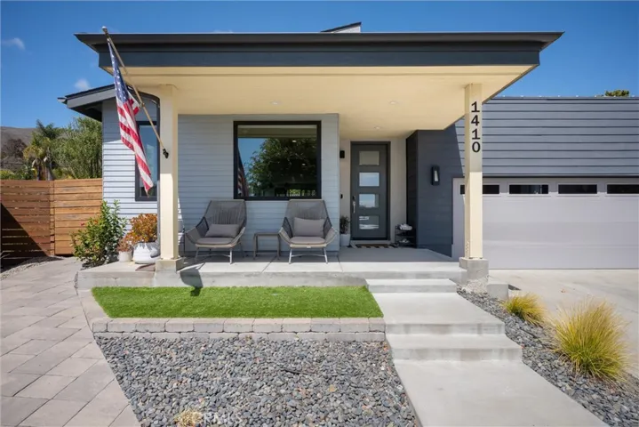 House and front landscaping