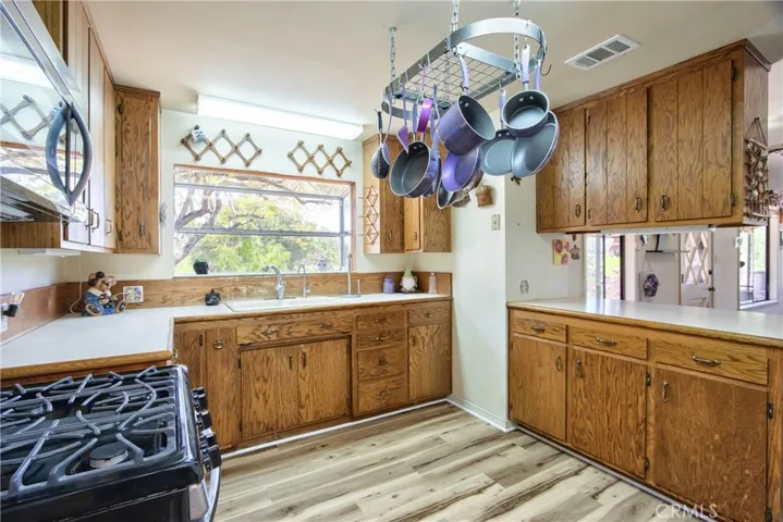 2160 Gird Road, Fallbrook, California 92028