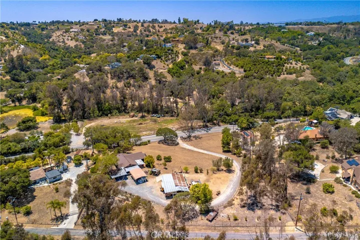 2160 Gird Road, Fallbrook, California 92028