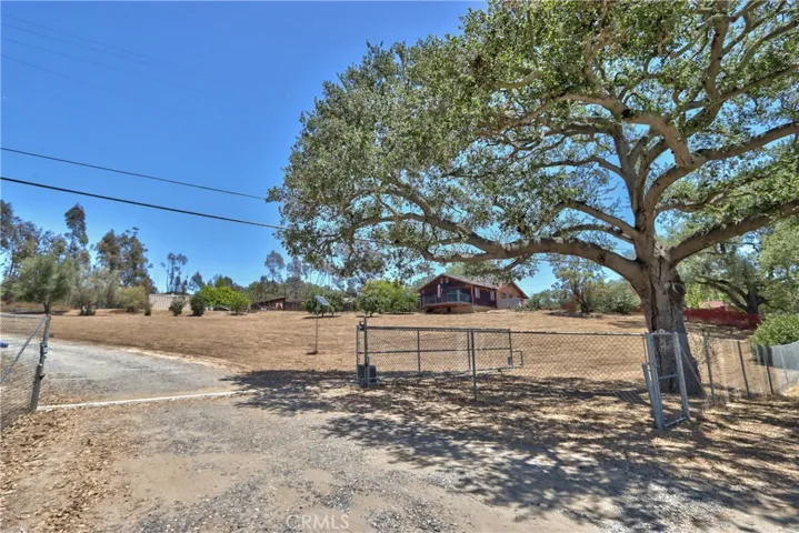 2160 Gird Road, Fallbrook, California 92028