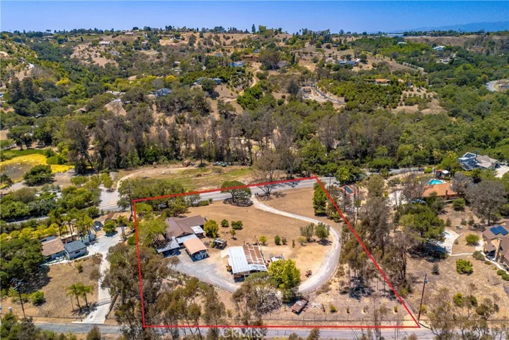 2160 Gird Road, Fallbrook, California 92028