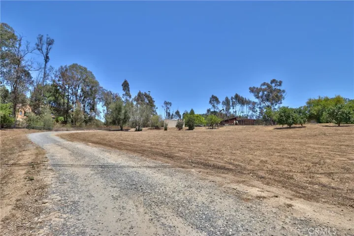 2160 Gird Road, Fallbrook, California 92028