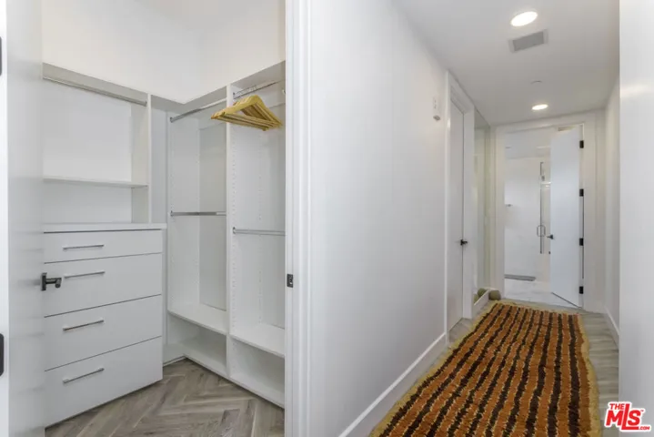 137 N Doheny Drive 4, West Hollywood, California 90048
