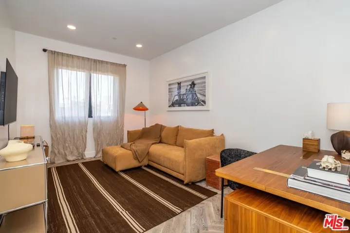137 N Doheny Drive 4, West Hollywood, California 90048