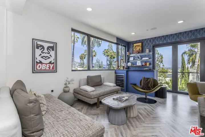 137 N Doheny Drive 4, West Hollywood, California 90048