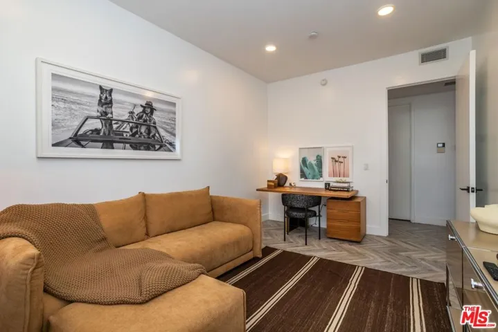137 N Doheny Drive 4, West Hollywood, California 90048