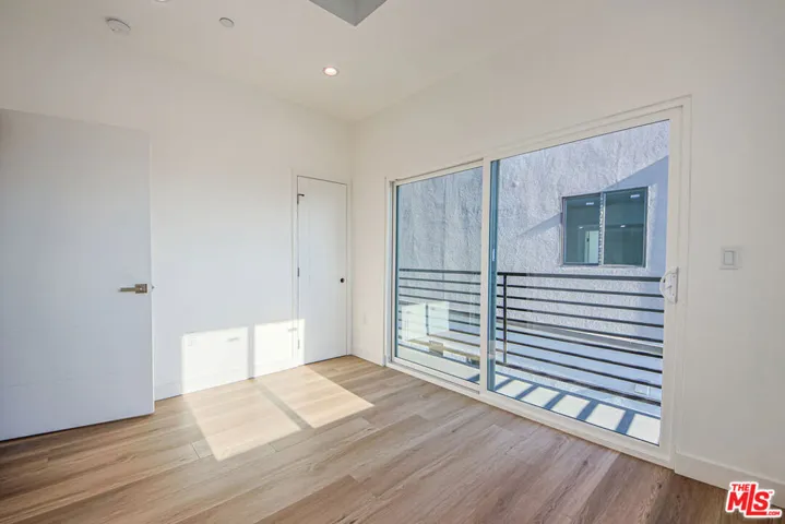 11443 Hatteras Street, North Hollywood, California 91601