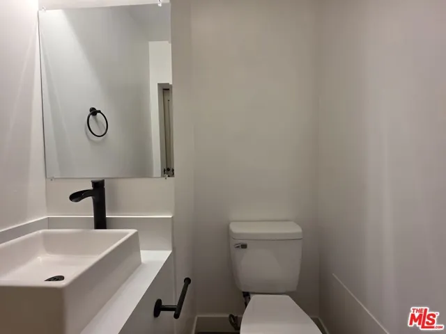 1743 9th Street 1, Santa Monica, California 90404
