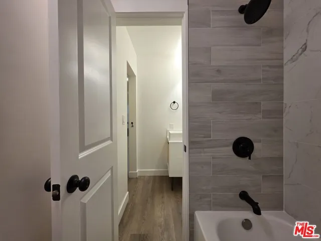 1743 9th Street 1, Santa Monica, California 90404