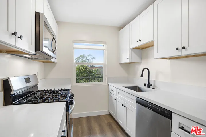 1743 9th Street 1, Santa Monica, California 90404