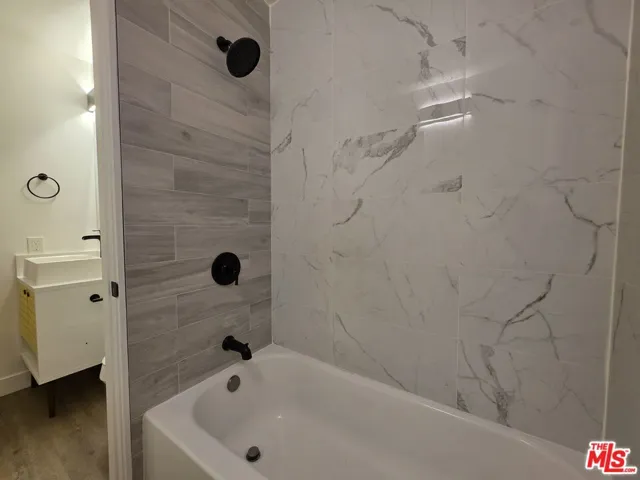 1743 9th Street 1, Santa Monica, California 90404
