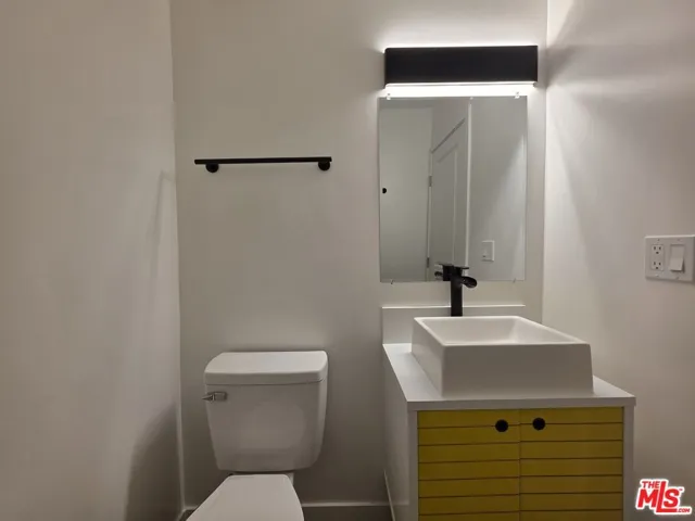 1743 9th Street 1, Santa Monica, California 90404