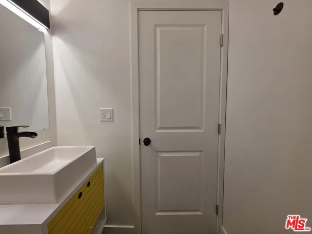 1743 9th Street 1, Santa Monica, California 90404