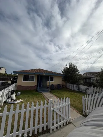 427 Hamilton, Costa Mesa, California 92627
