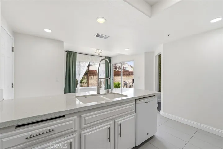 126 Bloom, Claremont, California 91711