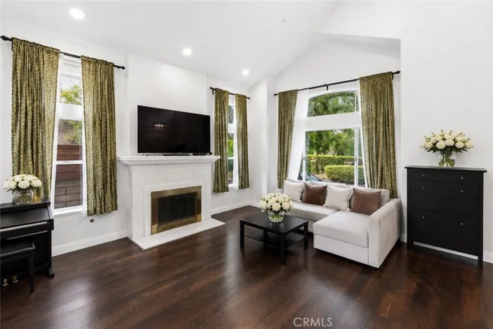 126 Bloom, Claremont, California 91711