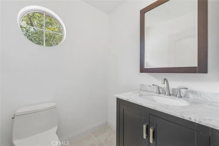 Downstairs 1/2 Bathroom