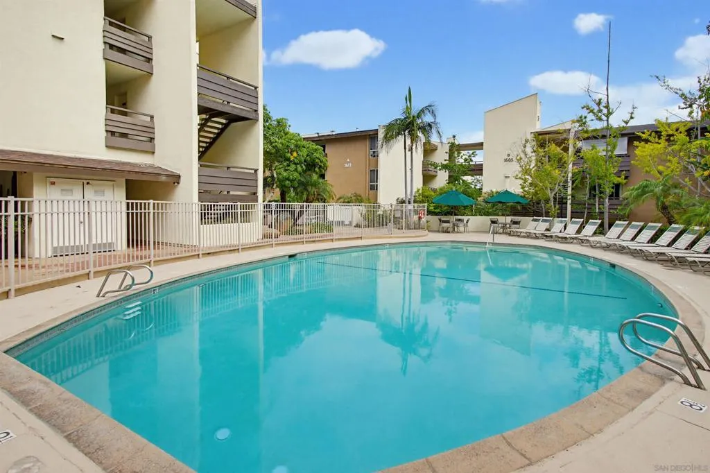 Swimming Pool/Hot Tub/Sauna