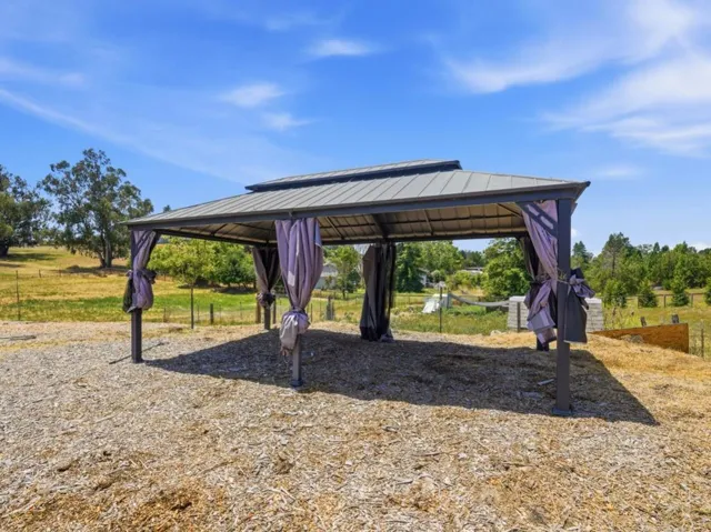 73 Aloha Court, Petaluma, California 94952