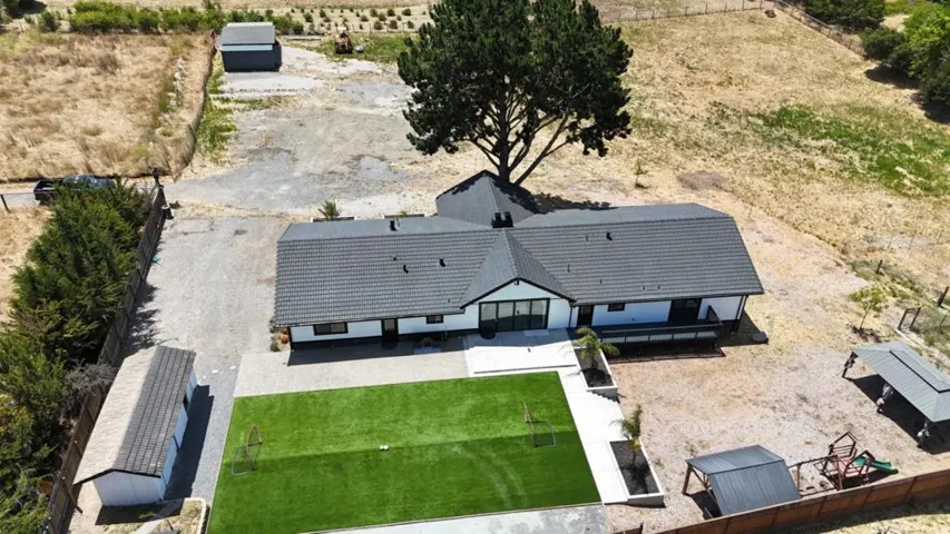 73 Aloha Court, Petaluma, California 94952