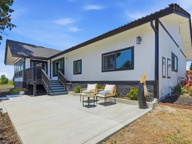 73 Aloha Court, Petaluma, California 94952