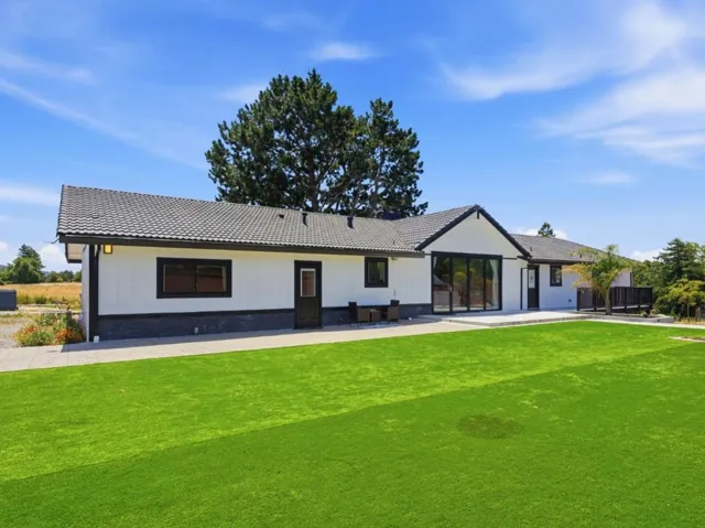 73 Aloha Court, Petaluma, California 94952