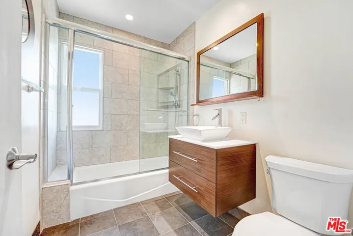 1219 N Crescent Heights Boulevard C, West Hollywood, California 90046