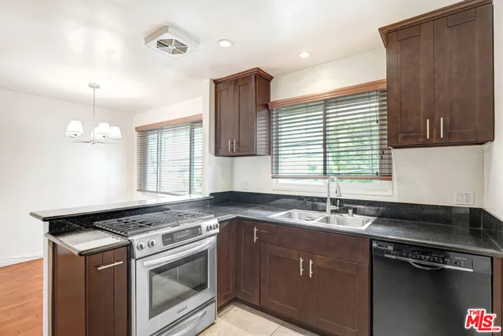 1219 N Crescent Heights Boulevard C, West Hollywood, California 90046