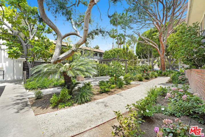 1219 N Crescent Heights Boulevard C, West Hollywood, California 90046