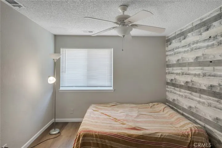 15420 Apache, Apple Valley, California 92307