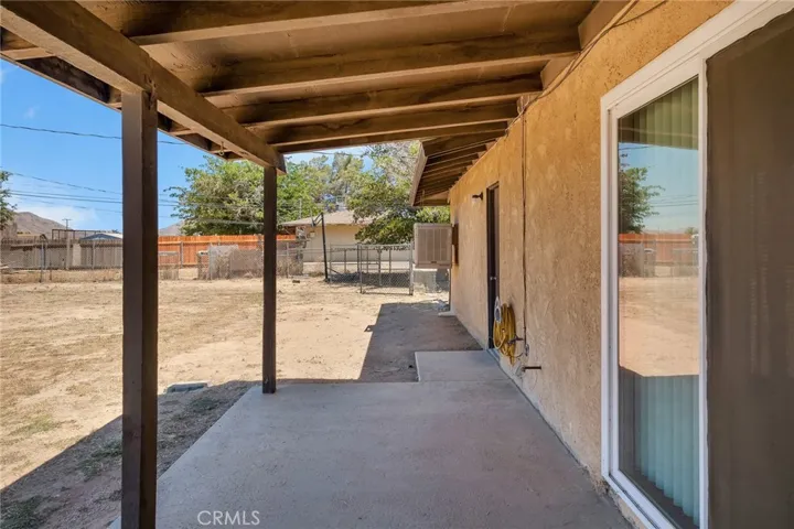 15420 Apache, Apple Valley, California 92307