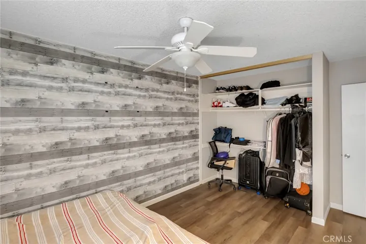 15420 Apache, Apple Valley, California 92307